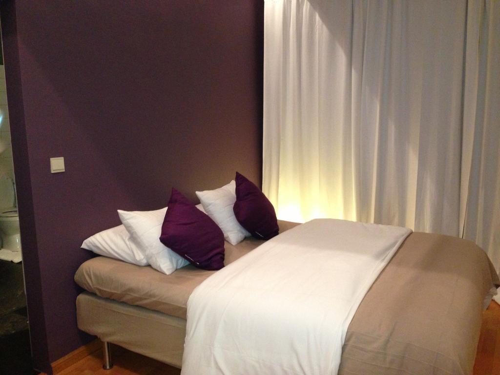 Easyway To Sleep * Brussels
